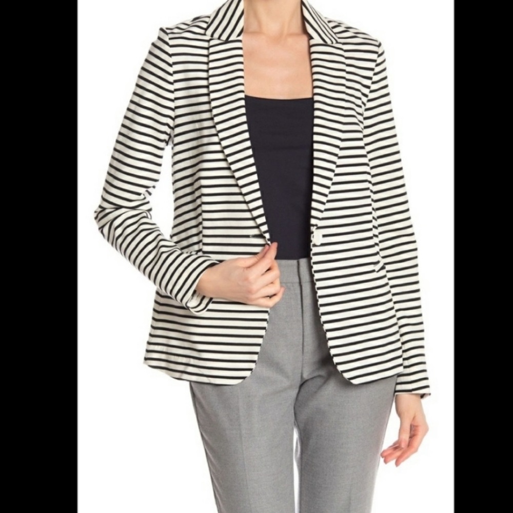 🔥Philosophy NWOT Black & White Striped Blazer🔥
